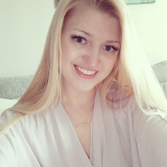 Meet your Posher, Michelle - Picture 1 of 1